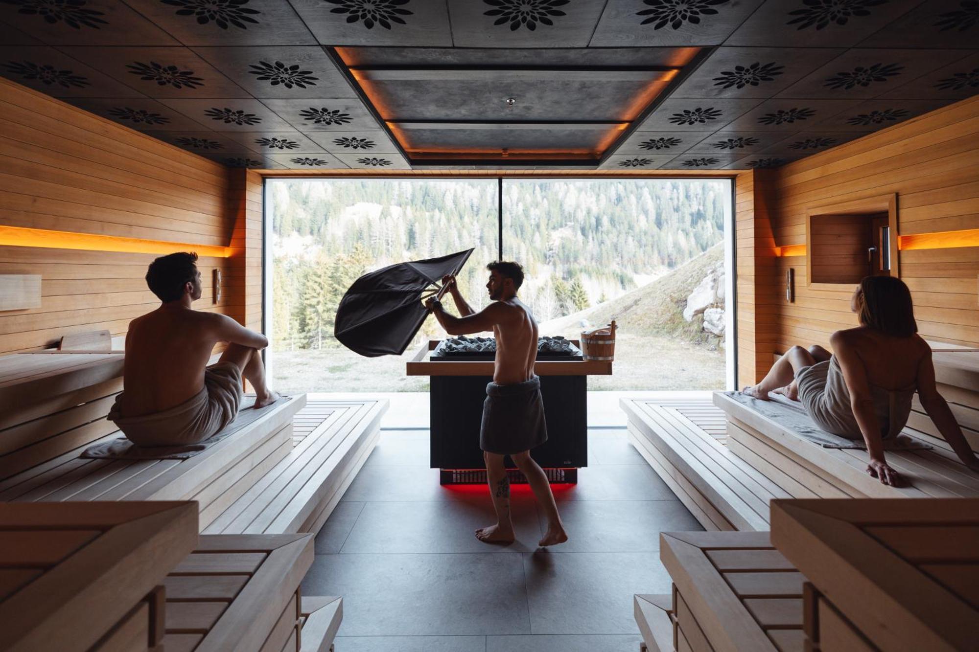 Latemar - Hotel Suites Spa Сорага Екстер'єр фото